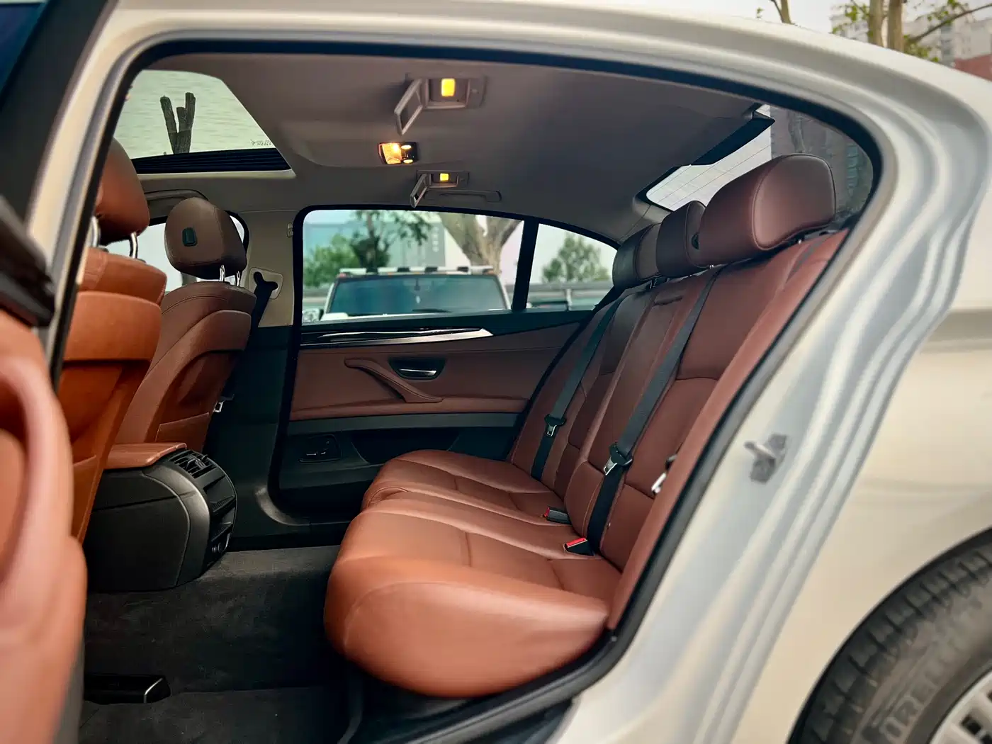 BMW 5 Series 2014 525Li Leading фото 29