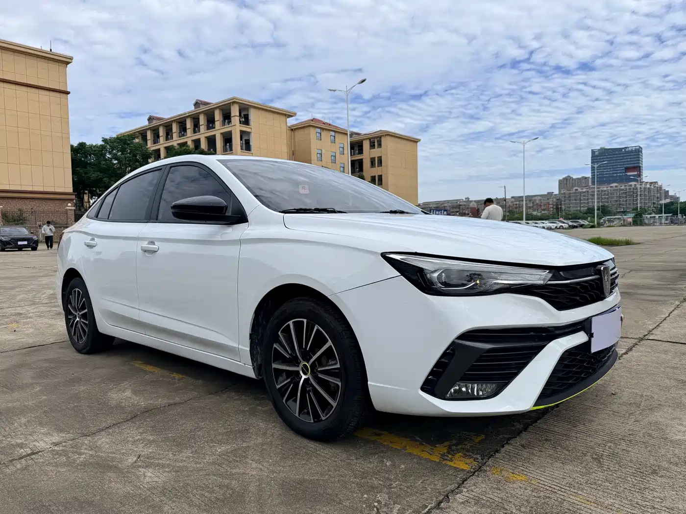 ROEWE I5