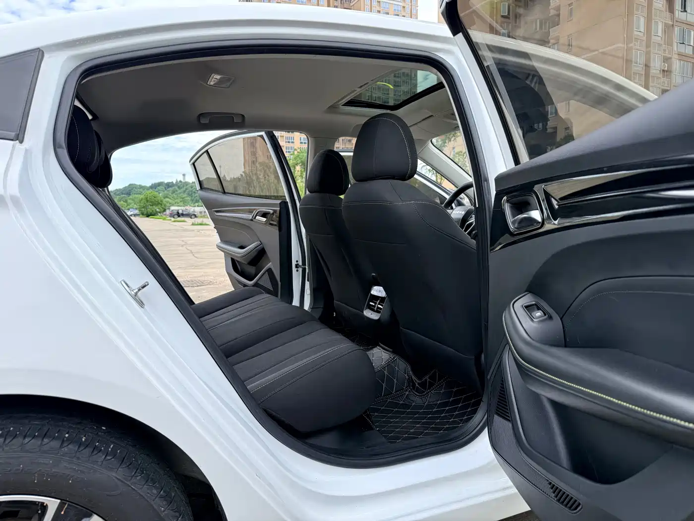 ROEWE I5