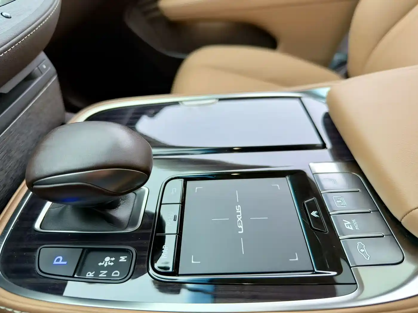 Lexus LS 2020 500h Excellence (China VI) фото 18