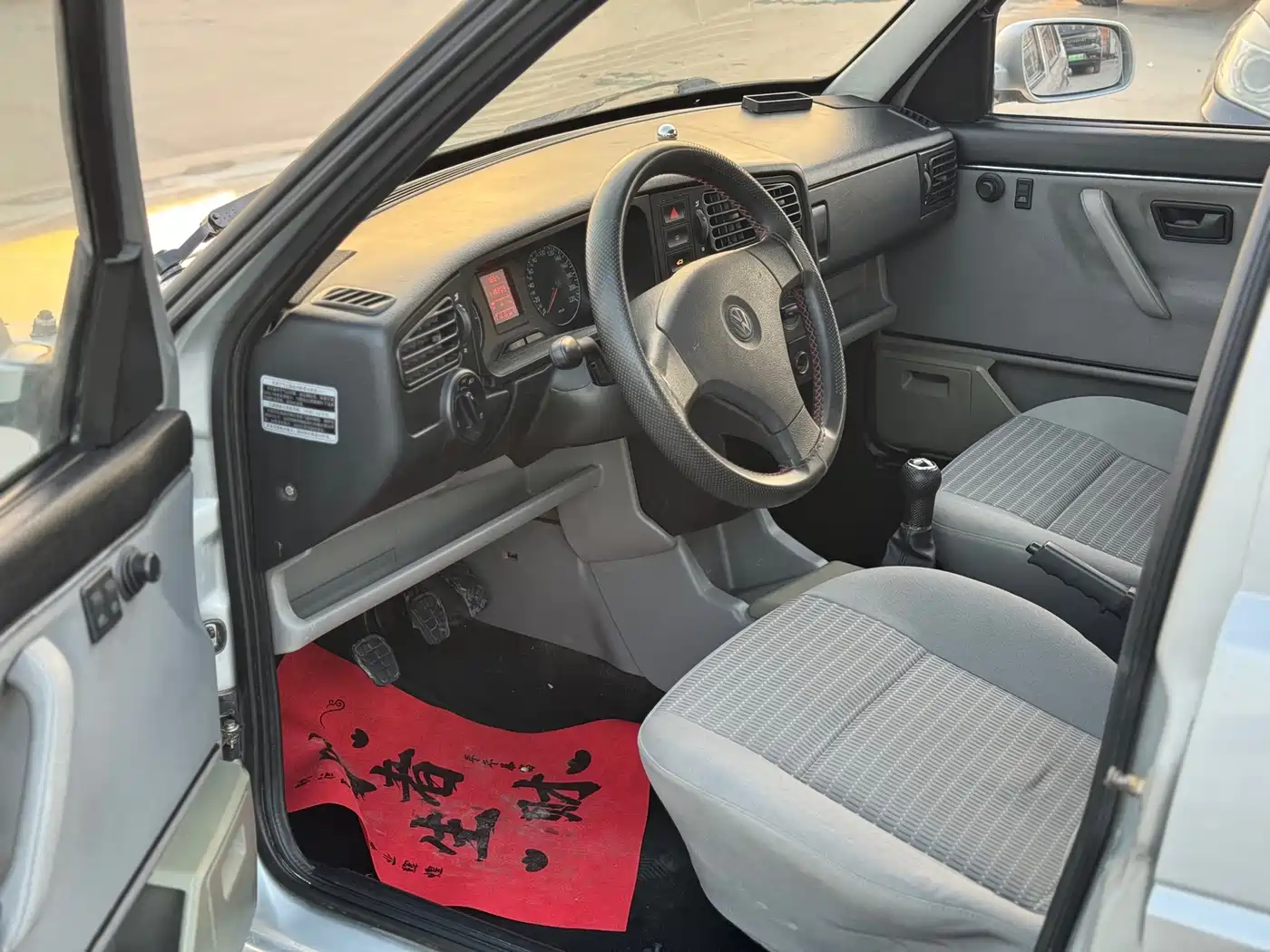 Volkswagen Jetta 2012 1.6L Collector's Edition фото 4