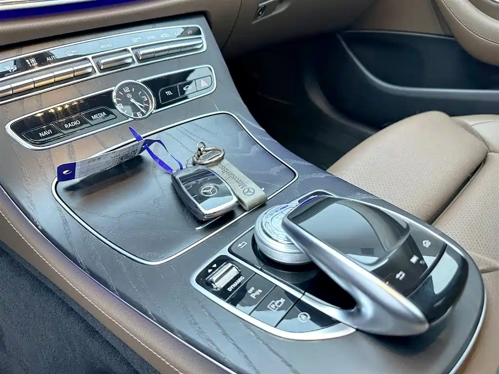 Mercedes-Benz E-Class 2018 E 200 L Sport фото 10