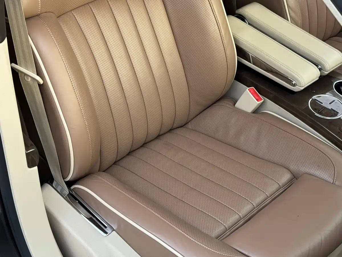 Volkswagen Phaeton 2013 4.2L Poltrona Frau Edition фото 15