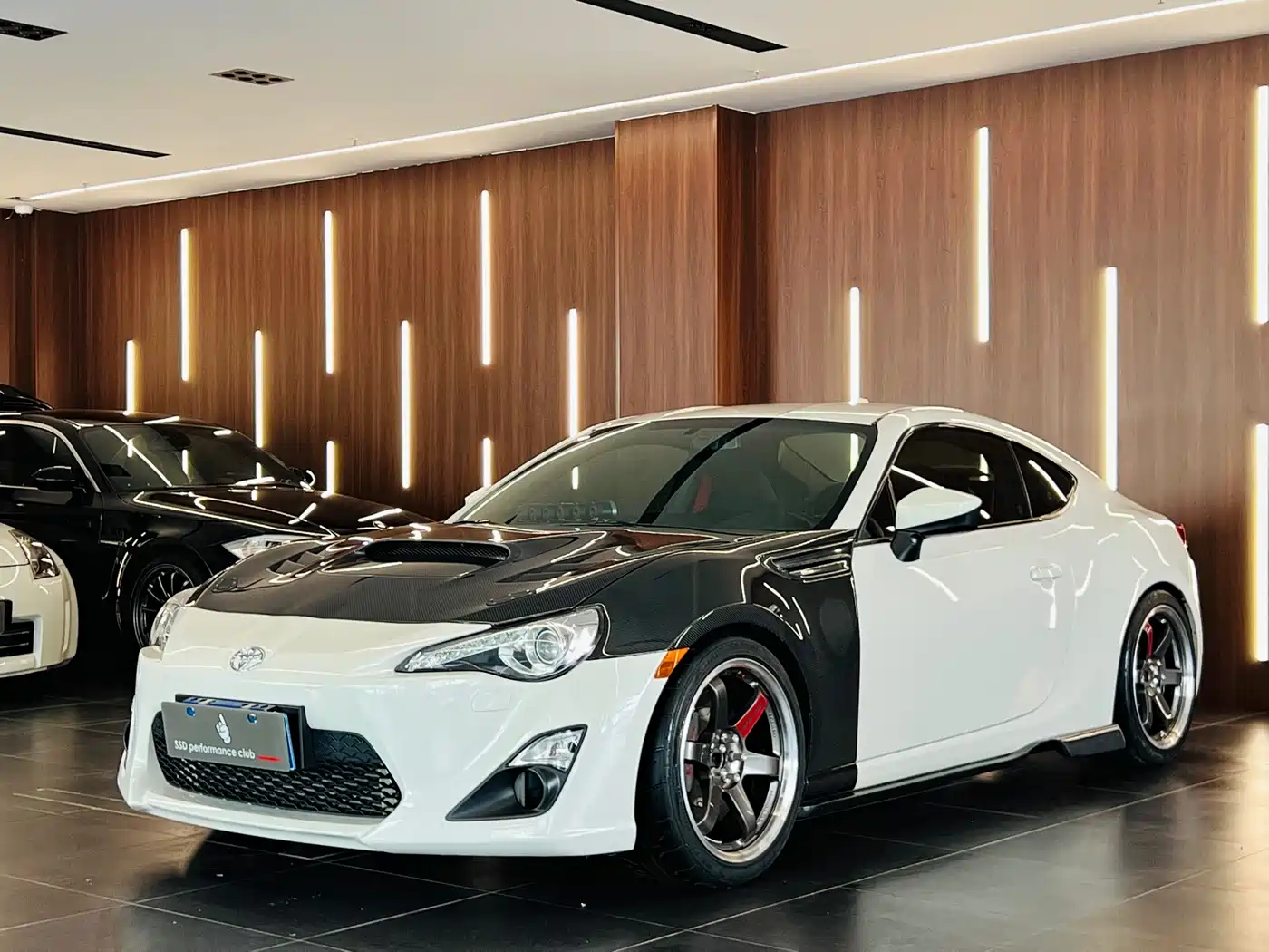 Toyota 86 2014 2.0L Manual Luxury фото 3