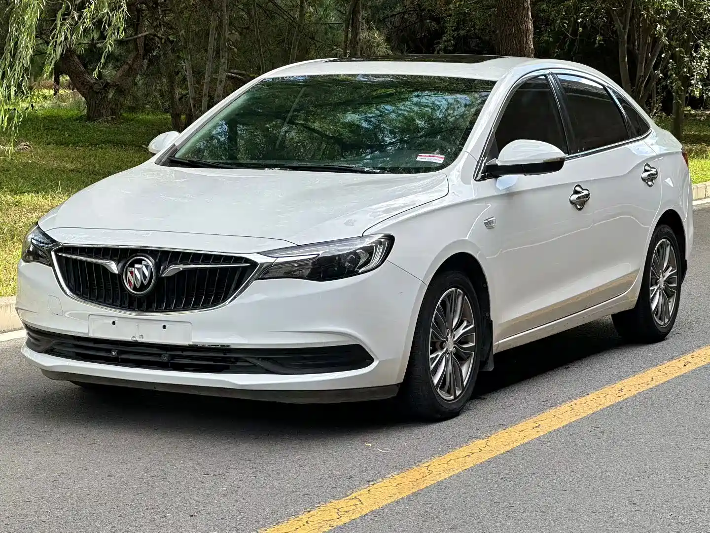 Фото 1 - Buick Excelle