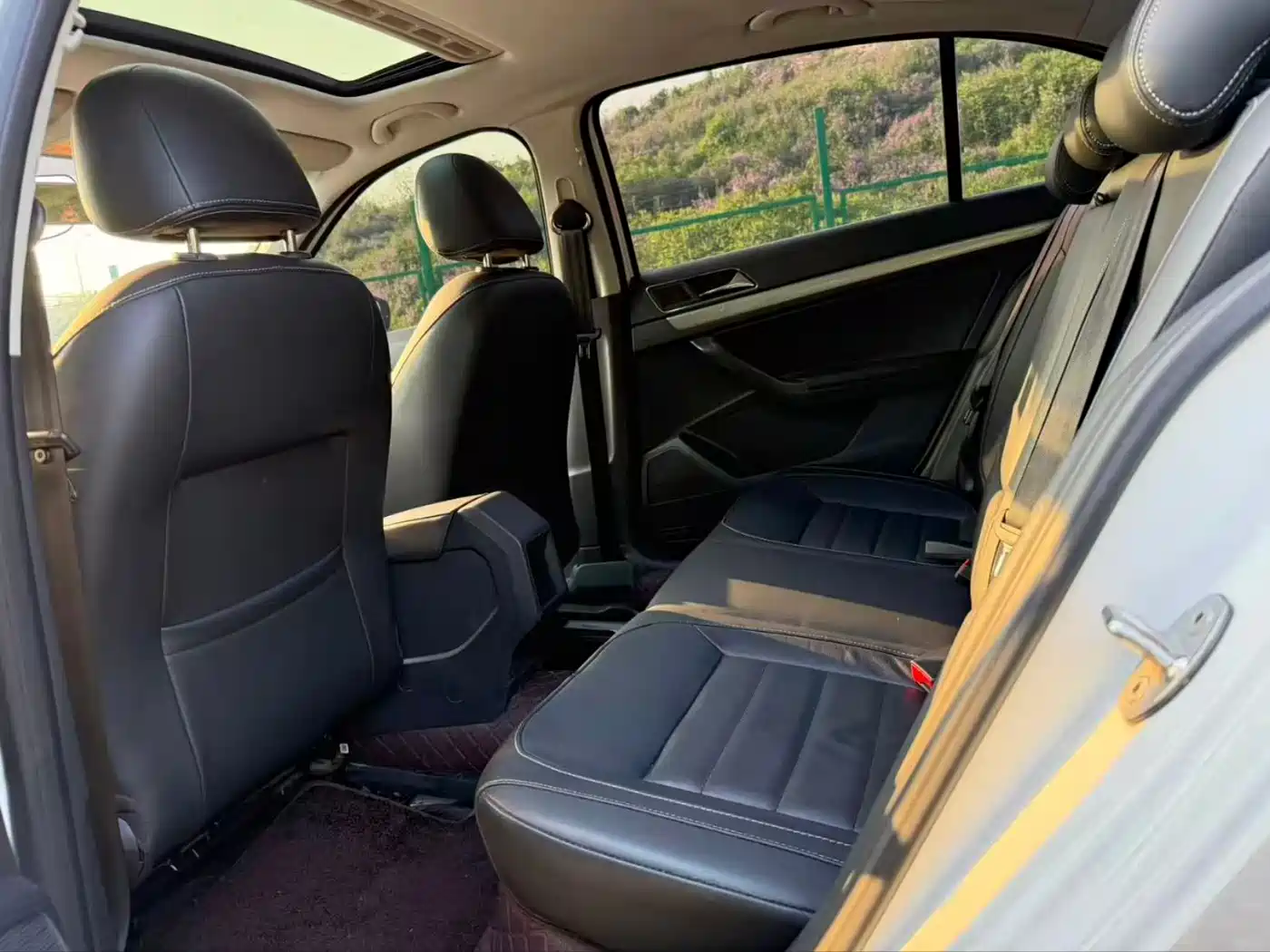 Volkswagen Lavida 2017 1.6L Automatic Comfort Edition фото 8