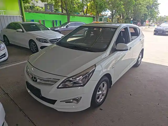  Hyundai Reina 2014 Model 1.4L Automatic GLX