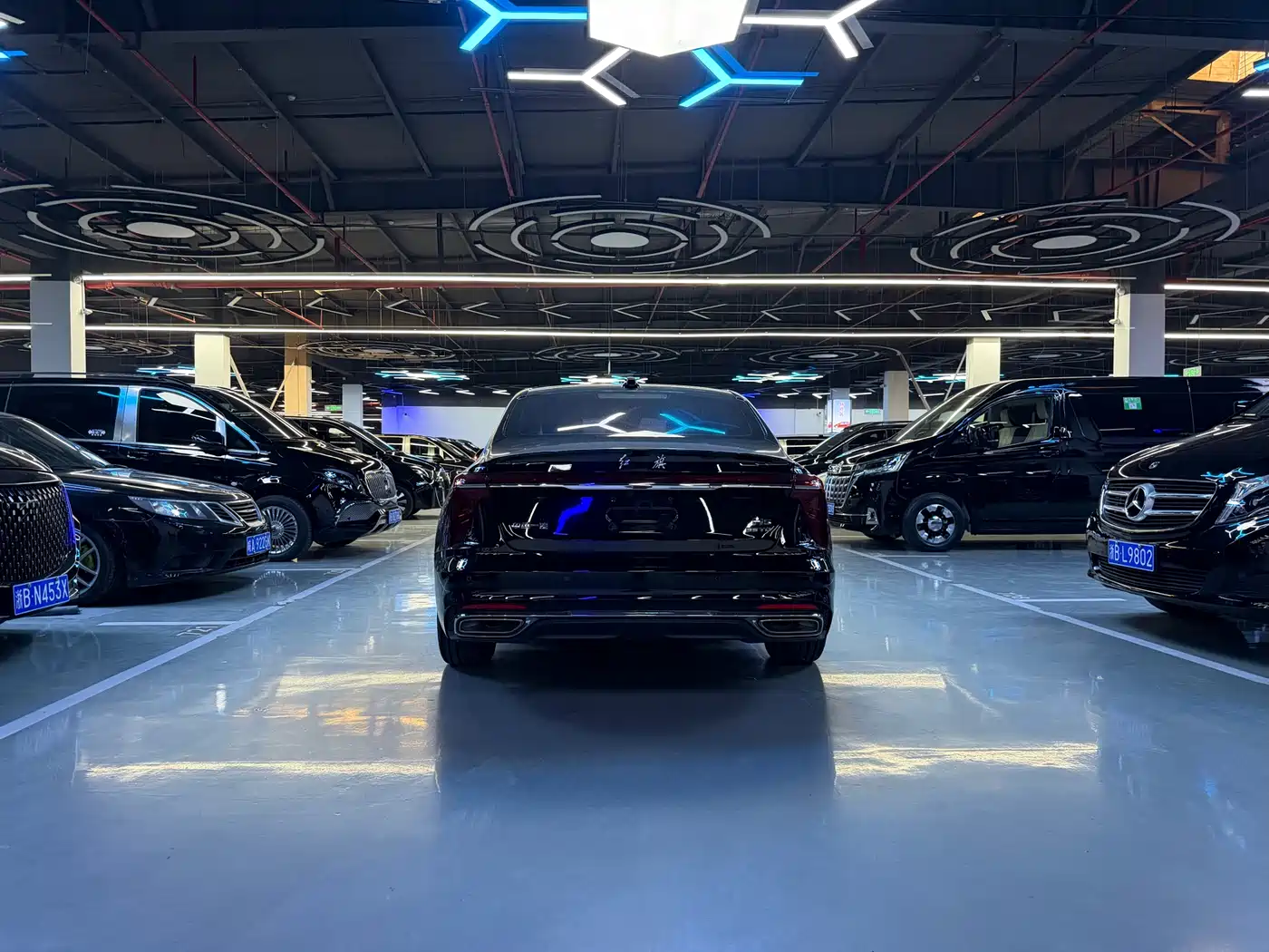 Hongqi H5 2025 1.5T DCT Flag Rhythm 500,000 Units Memorial Edition фото 27