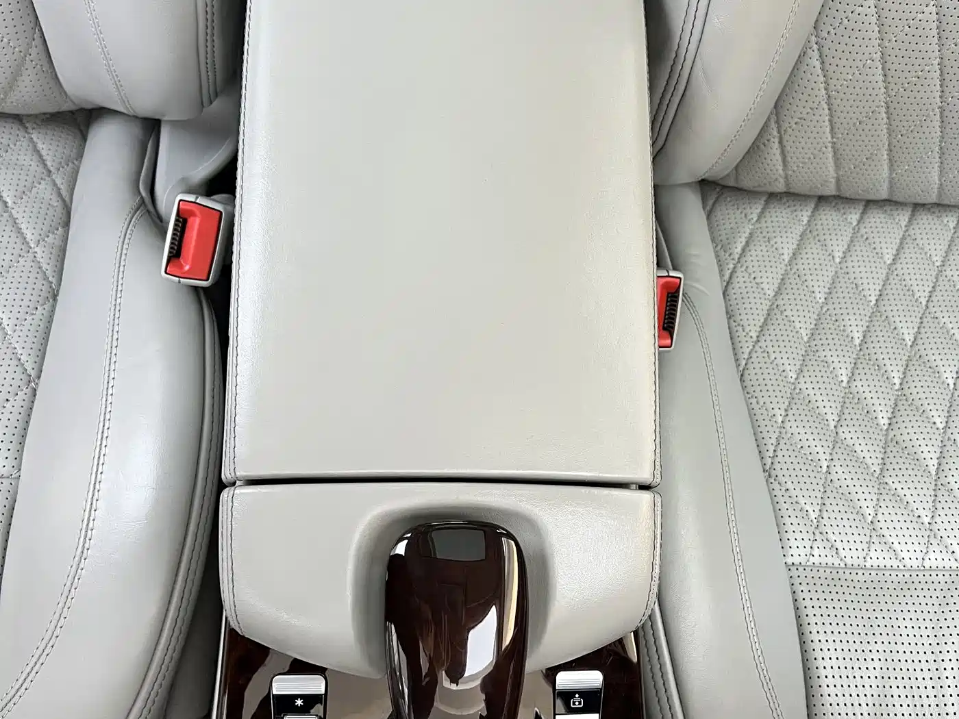 Mercedes-Benz S-Class AMG 2010 AMG S 65 фото 24