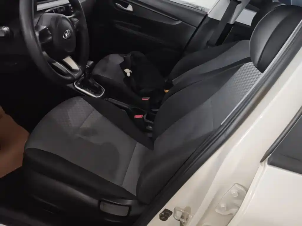 Kia K2 2017 2017 Sedan 1.4L AT GLS