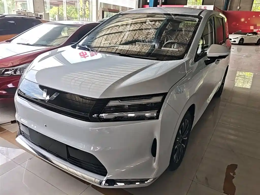 Wuling Motors Xingguang 730 New Energy 2025 Model Pure Electric Base Version