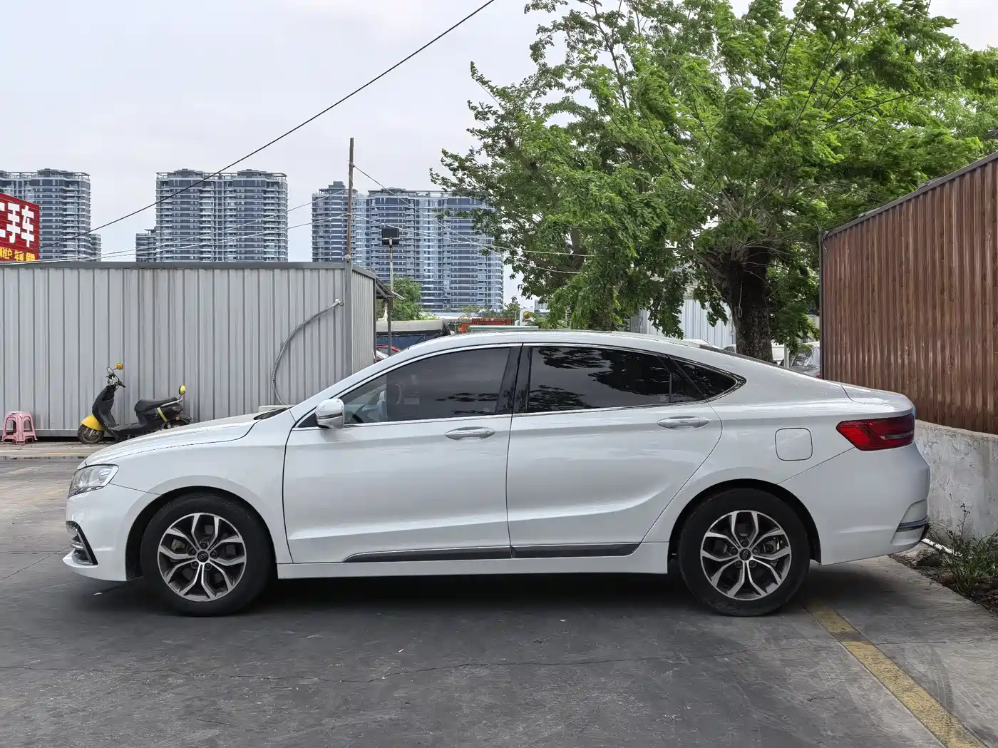 Geely Borui 2019 2017 2.4L Premium