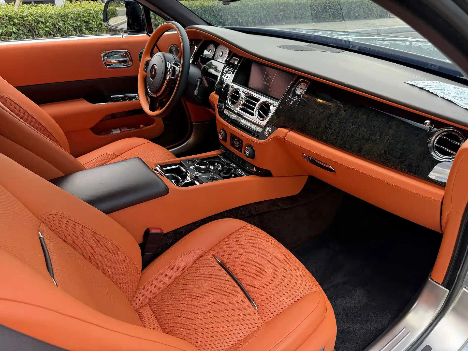 Фото 8 - Rolls-Royce Wraith