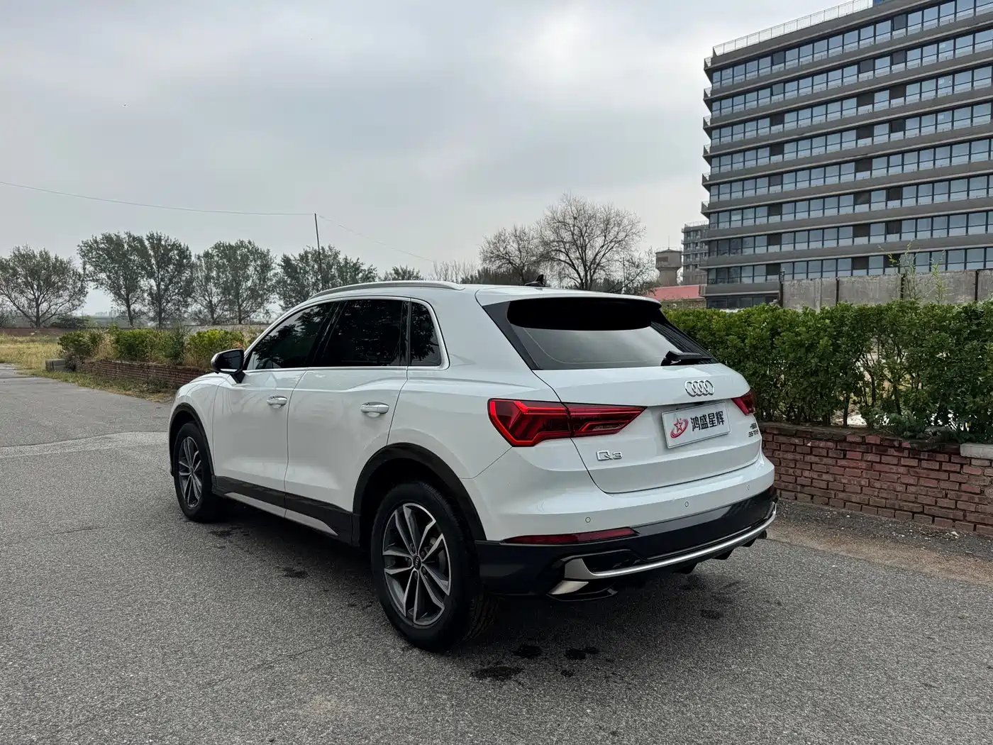 Фото 6 - Audi Q3