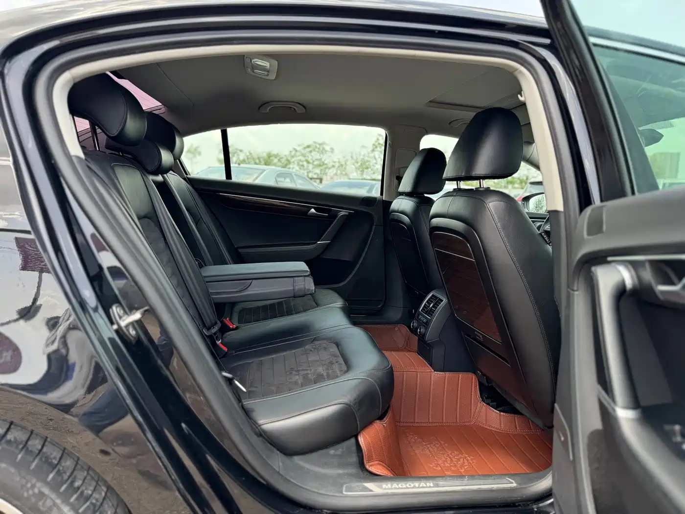 Volkswagen Magotan 2015 Facelift 1.8TSI Premium фото 25