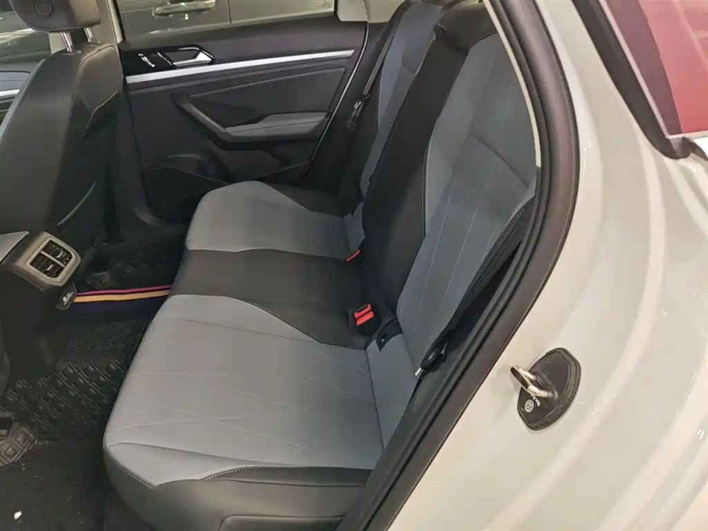 Volkswagen Lavida 2024 Model 1.5L Automatic 5 Million Edition фото 17