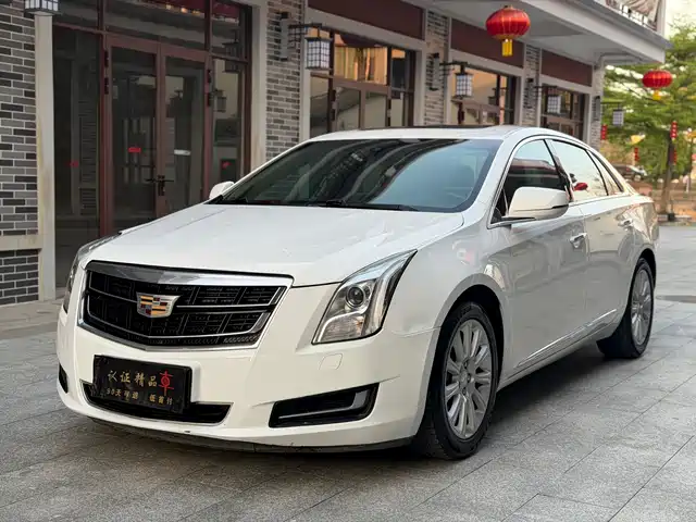 CADILLAC XTS