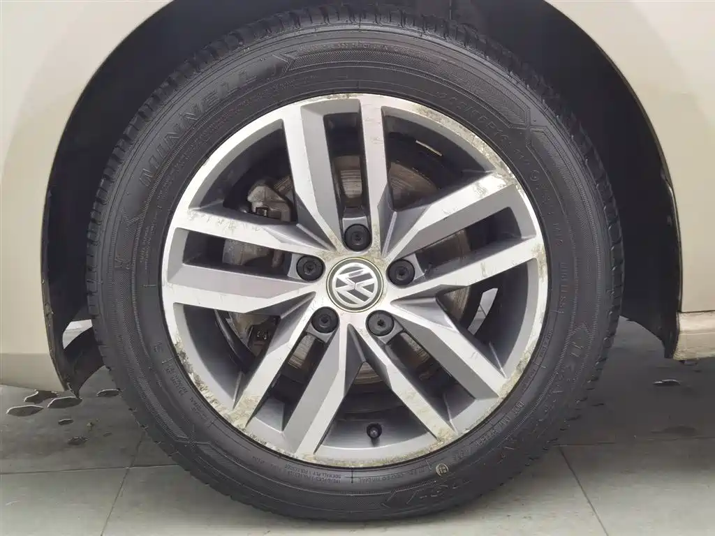 Volkswagen Golf 2016 230TSI Automatic Luxury фото 17