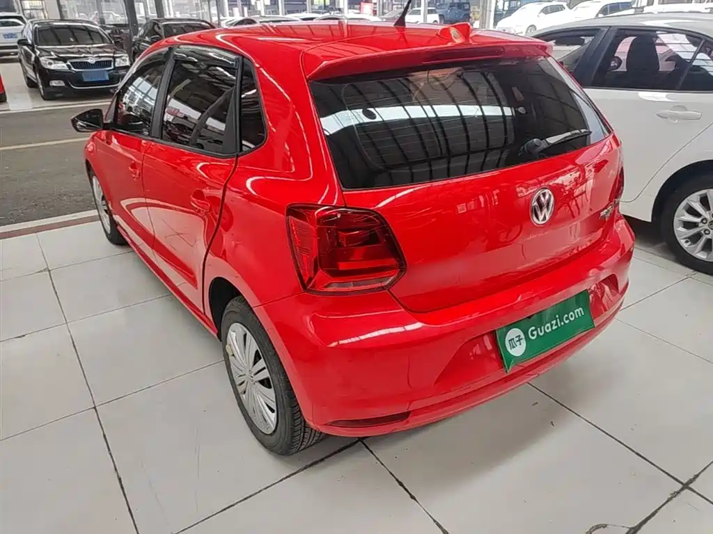 Volkswagen Polo 2016 1.6L Automatic Comfort фото 5