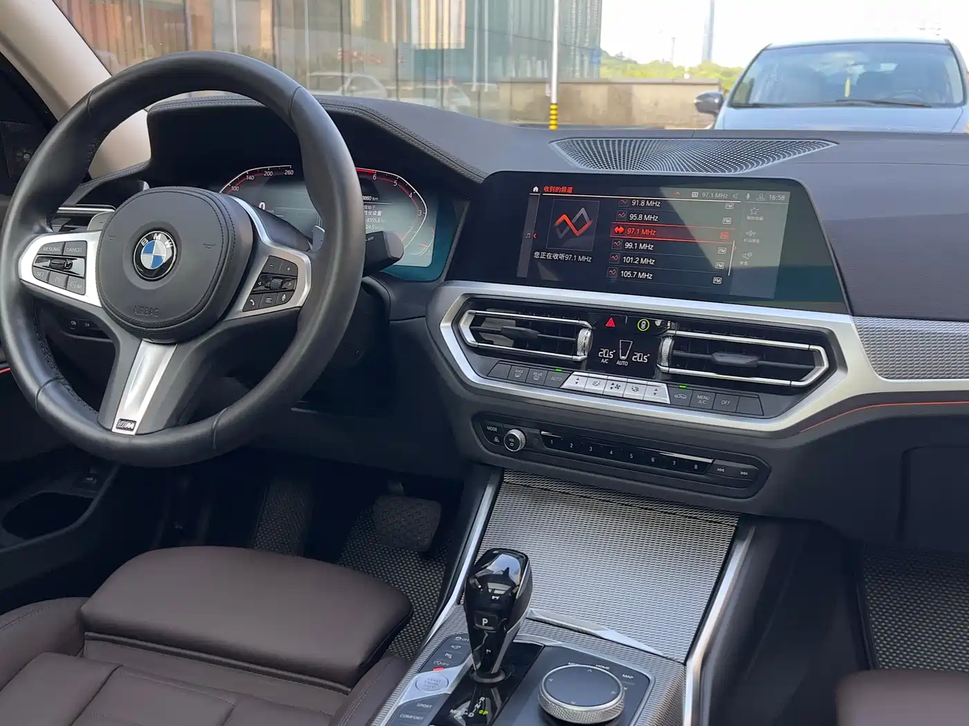 BMW 3 Series 2021 Second Facelift 325Li M Sport Night Package фото 18
