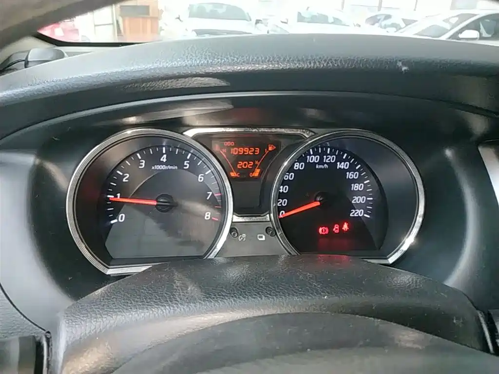 Nissan Livina 2016 2015 1.6XE Manual Comfort Edition