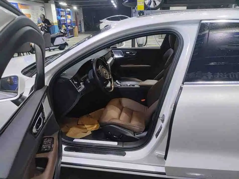 Volvo S60 2025 2025 B4 Smart Luxury Edition