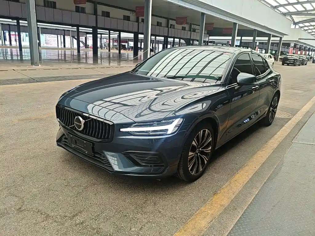 Volvo Volvo S60 2024 B4 Inscription Luxury Edition