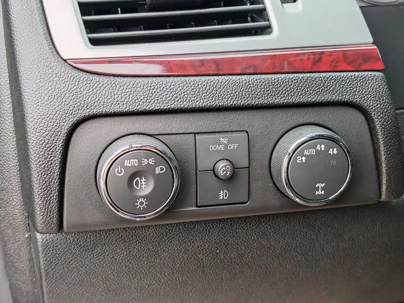 Cadillac Escalade 2010 6.0 Hybrid фото 16