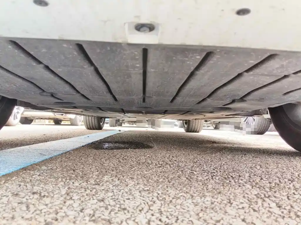 Photo 10 - Shangjie SUV