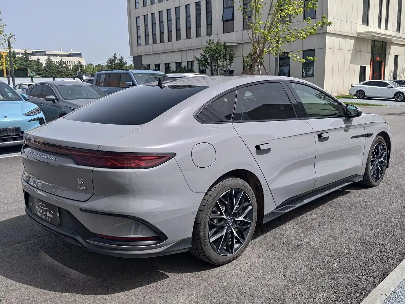 BYD Han 2025 2025 DM-i Smart Driving Edition 125KM LiDAR Flagship