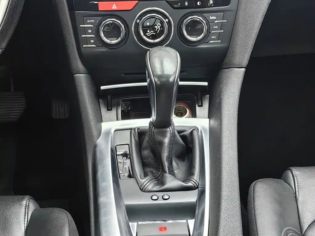 DS 6 2015 2014 1.6T Luxury Edition THP160