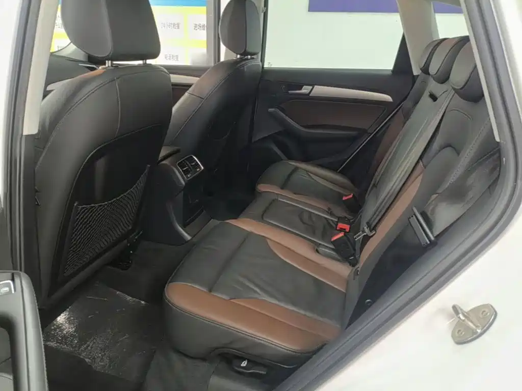 Photo 17 - Audi Q5
