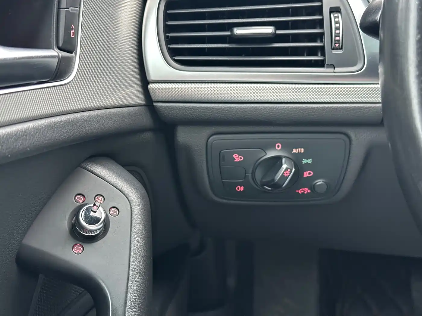 Фото 22 - Audi A6L