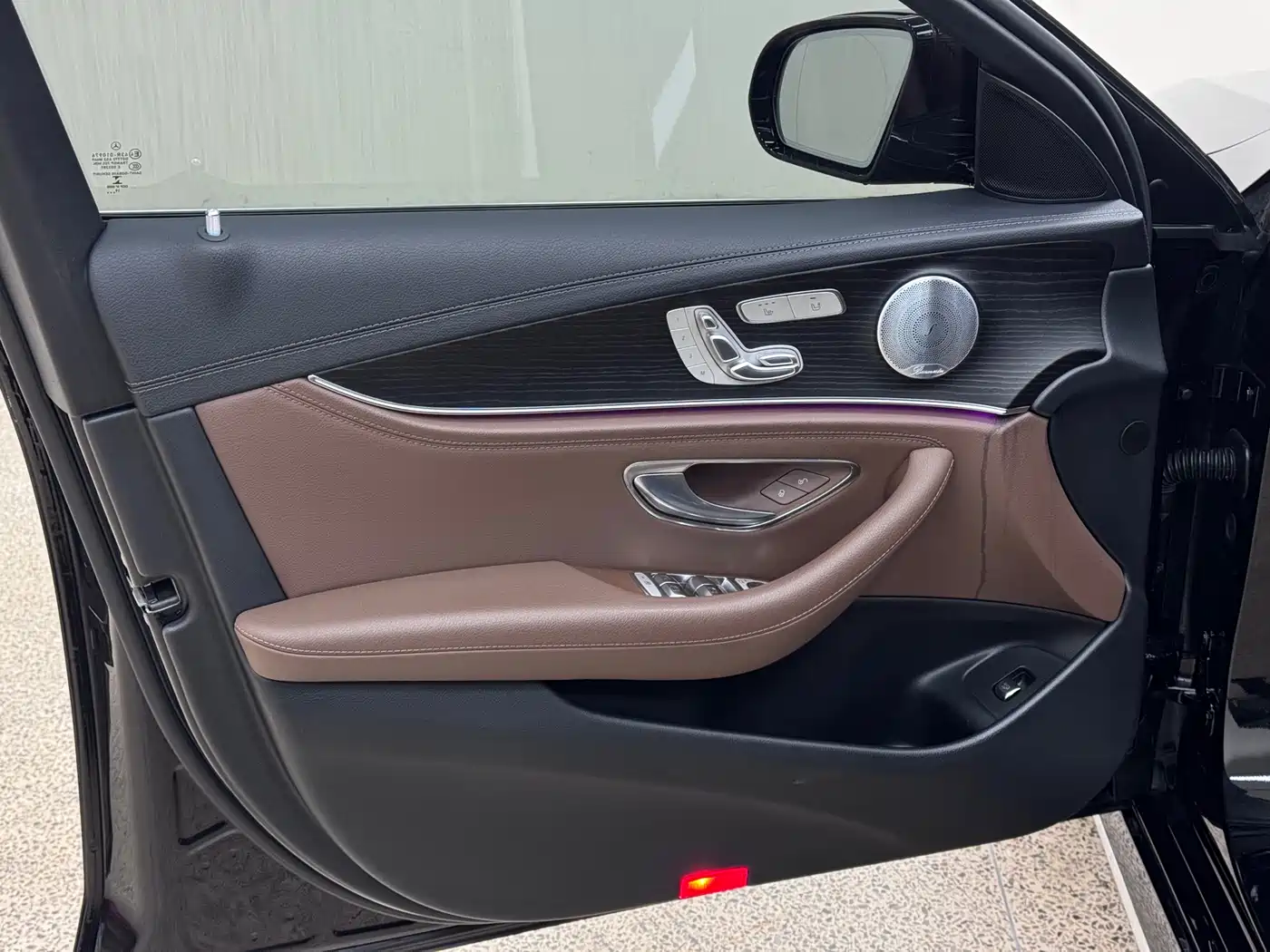 Mercedes-Benz E-Class 2020 E 300 L Sport Luxury Model фото 11