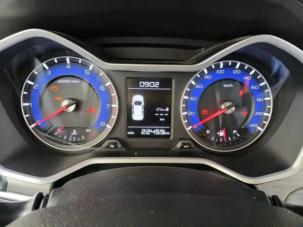 Фото 4 - Geely Vision X3