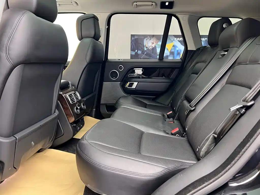 Фото 21 - Land Rover Range Rover