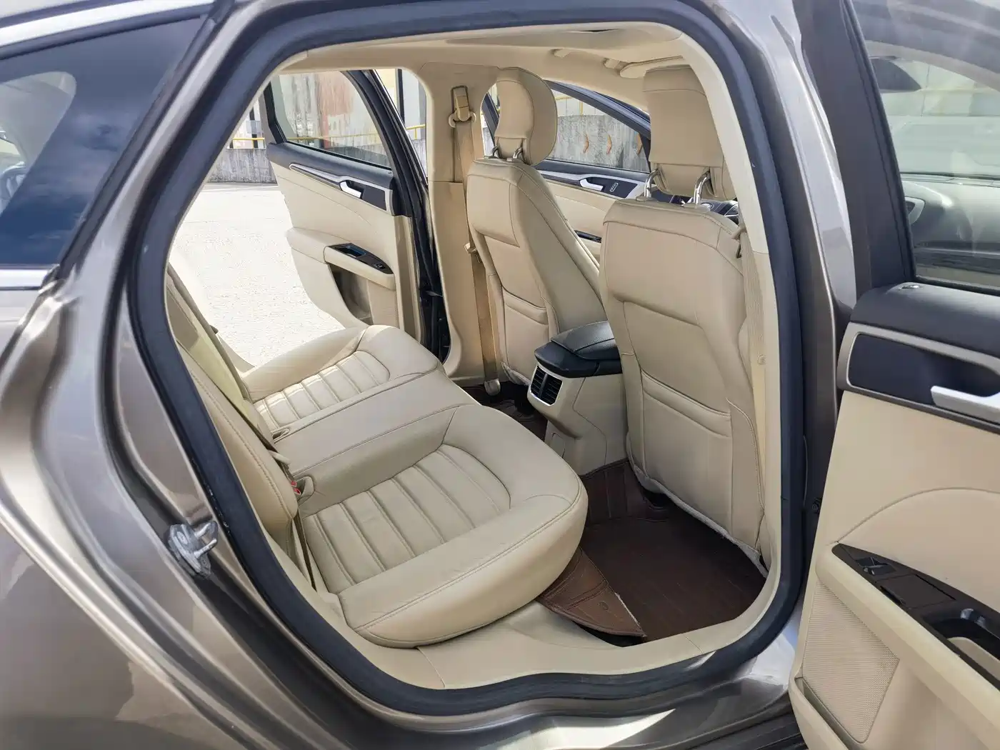 Ford Mondeo 2013 2013 2.0L GTDi200 Luxury