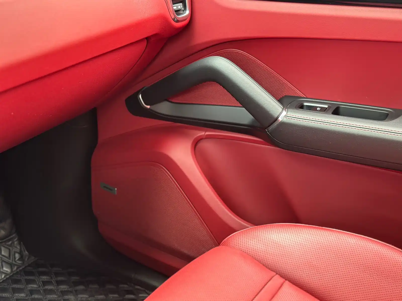 صورة 15 - Porsche Cayenne New Energy