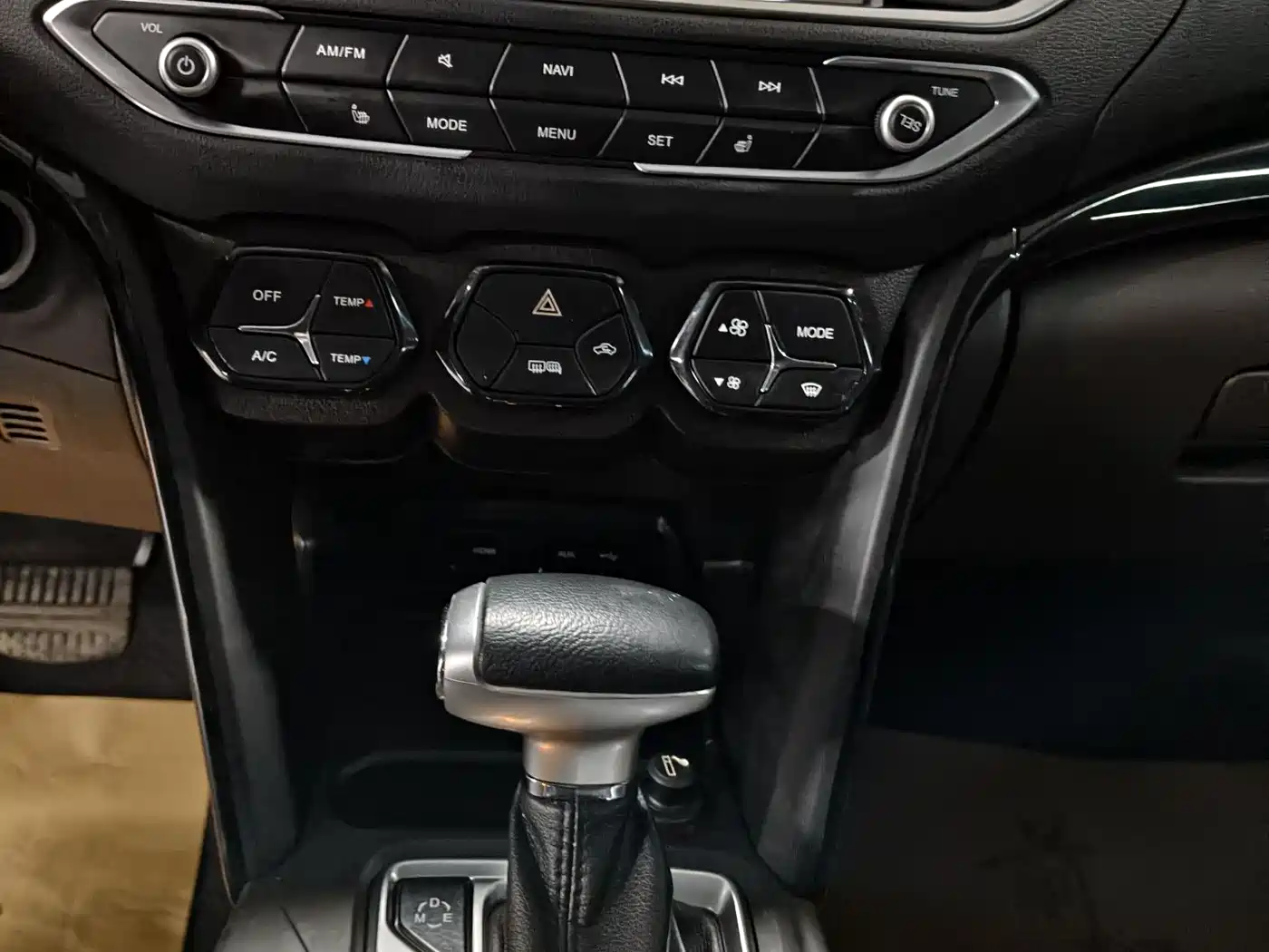 GAC Trumpchi Trumpchi GS4 2015 200T G-DCT Luxury Edition фото 14