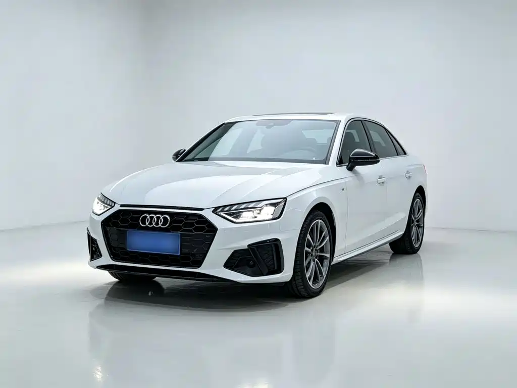 Photo 1 - Audi A4L