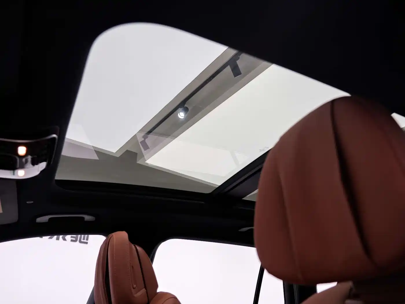 Mercedes-Benz GLC 2025 Model Year GLC 260 L 4MATIC Luxury фото 11