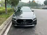 Photo 2 - Mazda Mazda 3