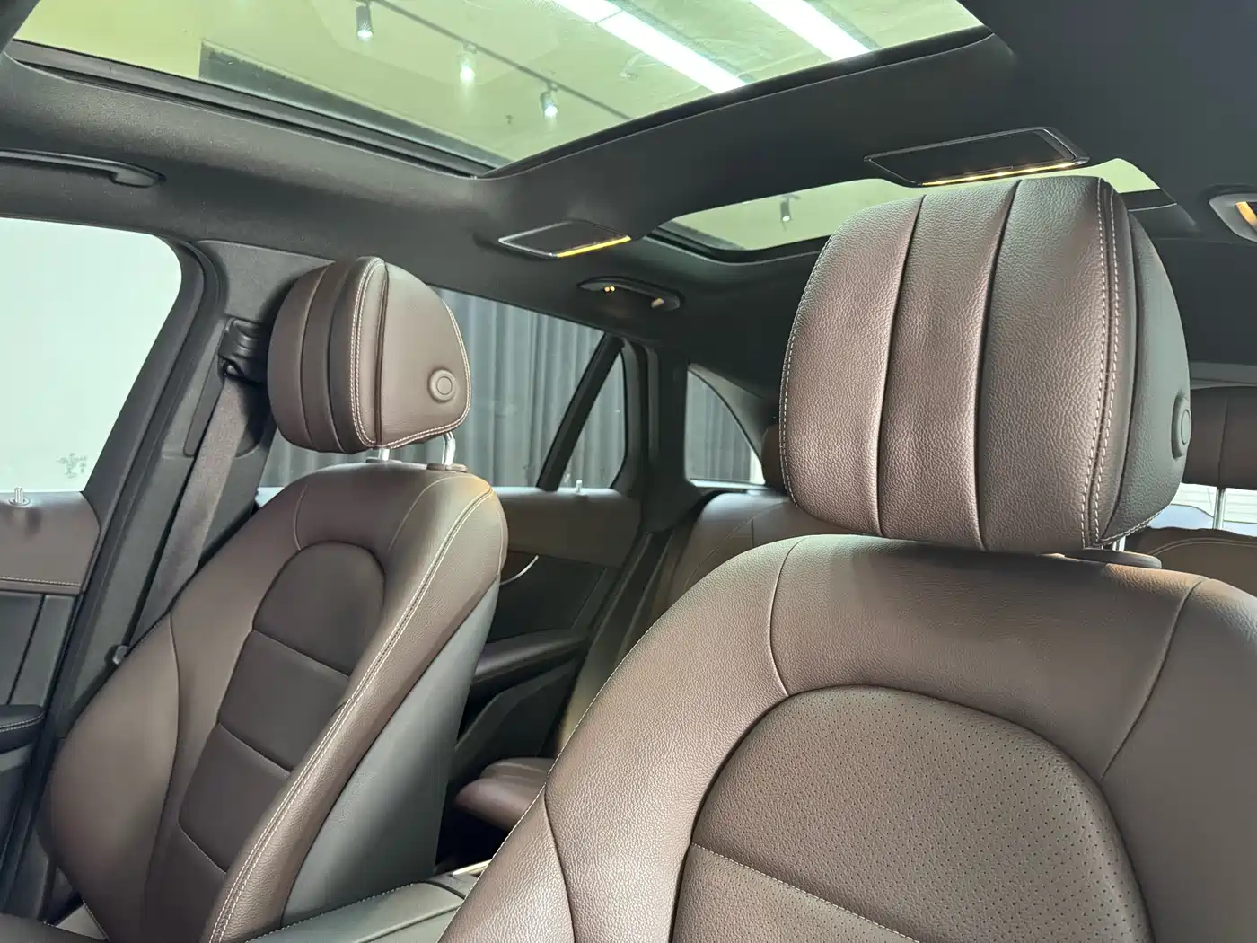 Mercedes-Benz GLC 2022 Model GLC 260 L 4MATIC Luxury Edition фото 38