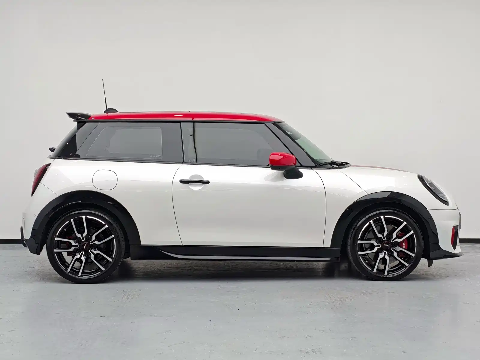 Фото 12 - MINI JCW