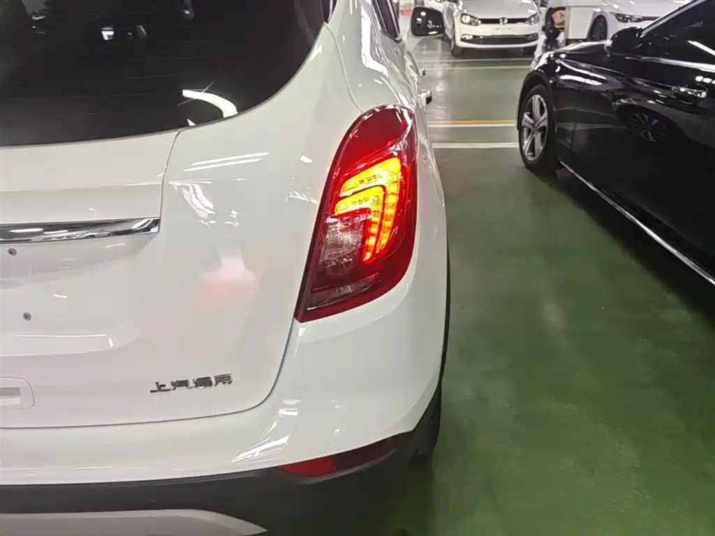 Buick Encore 2018 18T Automatic 2WD Urban Elite фото 8