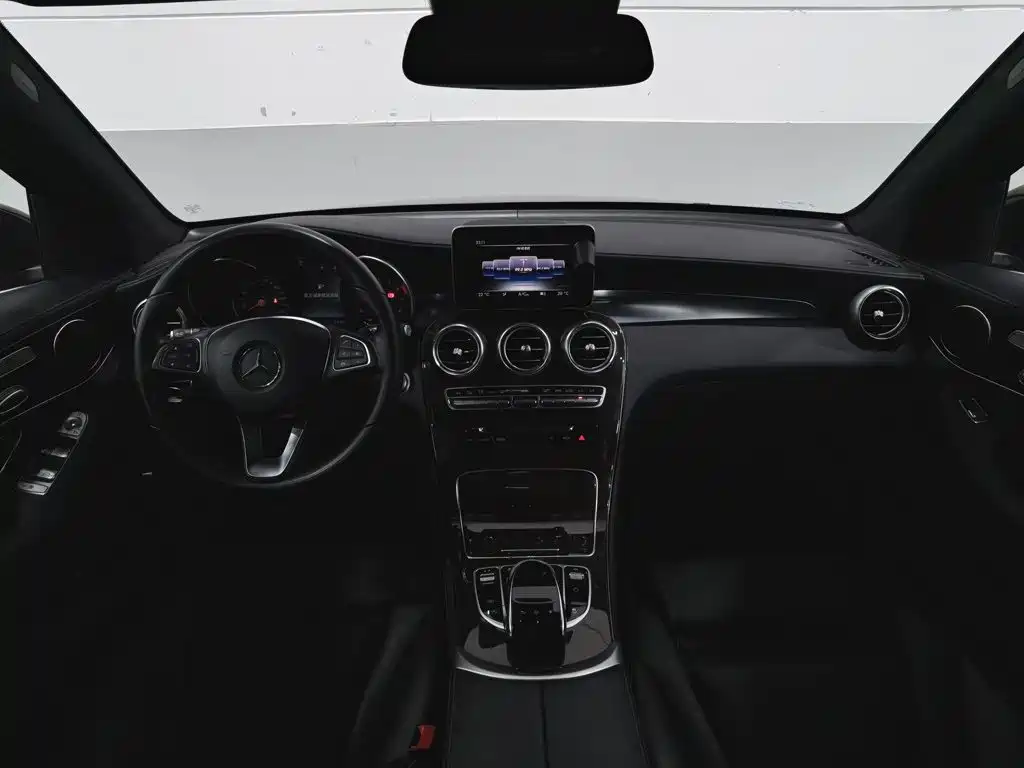 Mercedes-Benz GLC 2016 2016 GLC 260 4MATIC Luxury