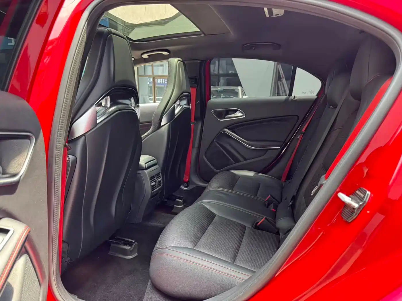 Mercedes-Benz A-Class AMG (Import) 2017 AMG A 45 4MATIC фото 7