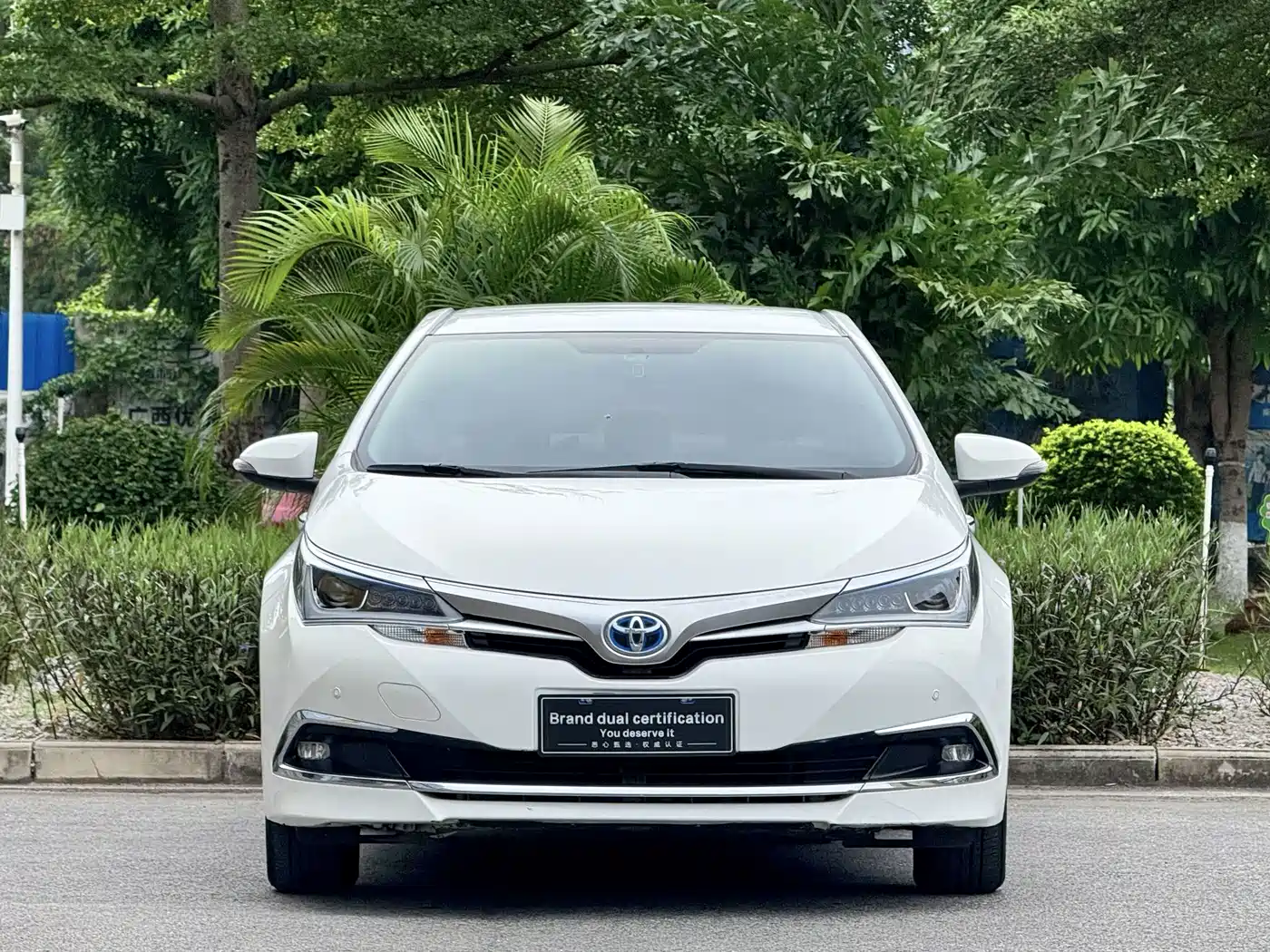 Photo 2 - Toyota Corolla