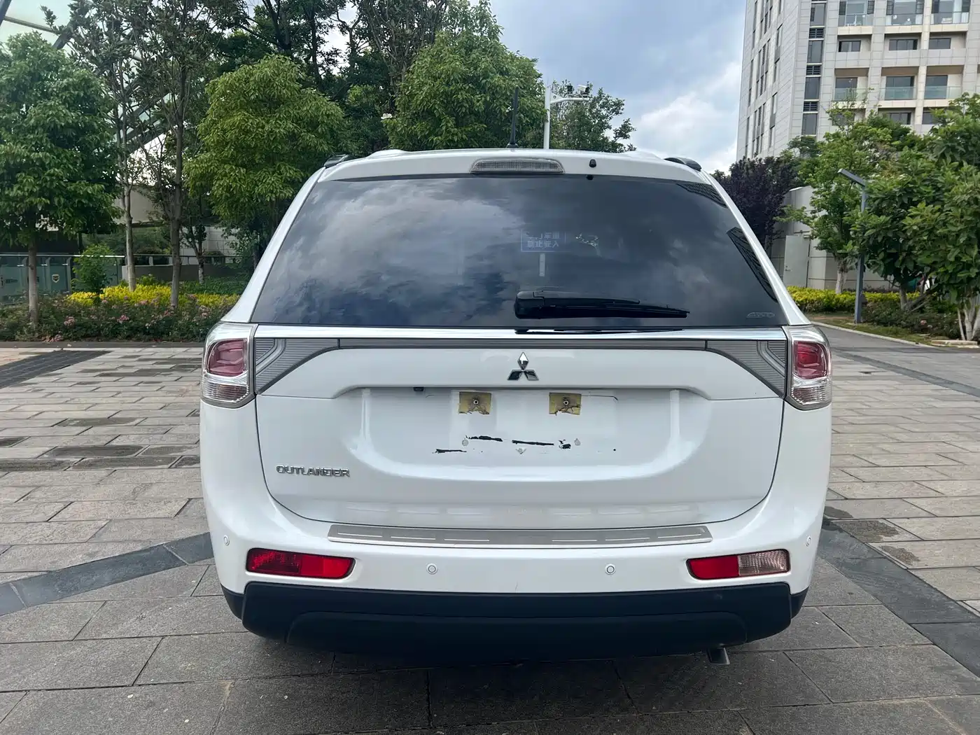 Mitsubishi Outlander (Import) 2014 2.4L 4WD Luxury Value Edition 5-seater фото 18
