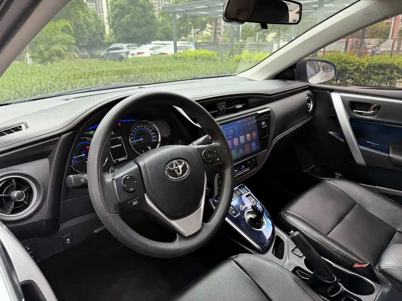 Photo 8 - Toyota Corolla